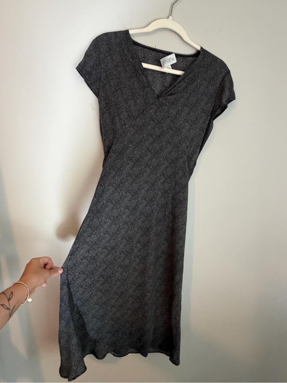Annex silk Black Micro-Print V-Neck Midi Dress‎